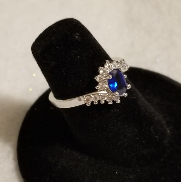 Ring - Picture 2 of 2